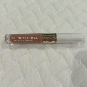 NWT VS Lip Plumper